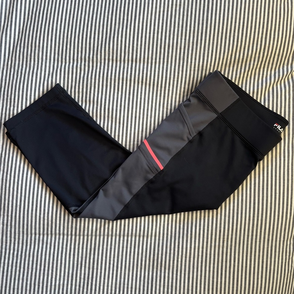 Performance Sport Fils Running Capri Leggings